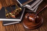 Підготовка та подання документів для реєстрації або закриття підприємства.